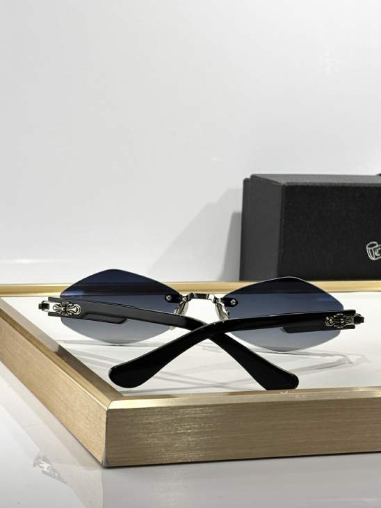 Picture of Chrome Hearts Sunglasses _SKUfw75976546fw